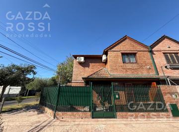Casa · 105m² · 4 Ambientes · Casa en Venta Adrogue