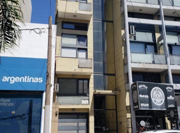 Departamento · 175m² · 5 Ambientes · 1 Cochera · Departamento en Lanús Este