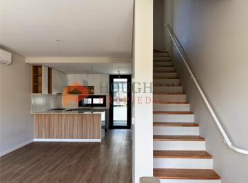 PH · 125m² · 4 Ambientes · 1 Cochera · Triplex, con Patio Terraza y Cochera de Categoría en Vicente Lopez