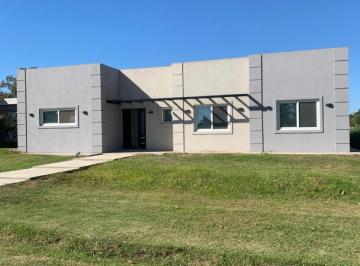 Casa · 170m² · 5 Ambientes · 2 Cocheras · Casa - Casuarinas del Pilar