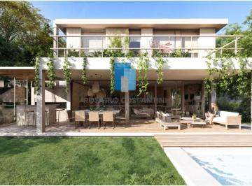 Casa · 259m² · 7 Ambientes · 3 Cocheras · Venta Casa en Castaños a Estrenar Lote Interno, Nordelta