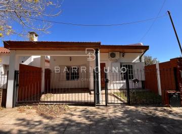 Casa · 85m² · 3 Ambientes · 1 Cochera · Casa 3 Ambientes en Venta en Barrio Uno, Ezeiza.