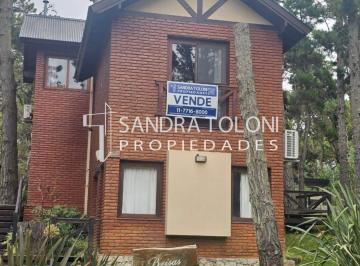 Casa · 120m² · 4 Ambientes · 3 Cocheras · Venta Casa Triplex Amoblada con 3 Dorm. en Mar Azul