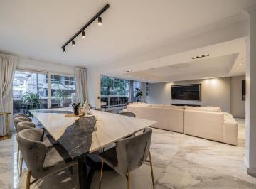 Departamento · 255m² · 4 Ambientes · 1 Cochera · Palermo Chico. Venta Cuatro Ambientes con Dep. Impecable a Nuevo. Patio con Parrilla. Cochera.