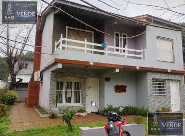 Casa · 481m² · 11 Ambientes · |chalet + Monoambiente + Depto| |galpon| |a 2 Cuadras del Mar|