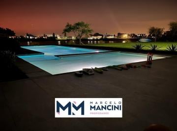 Casa · 160m² · 4 Ambientes · 4 Cocheras · Casa en Horizontes Al Sur