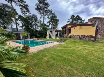 Foto1 · Casa a La Venta en Playa Mansa Puntal del Este 3 Dorm + Serv con Amplio Jardín y Piscina