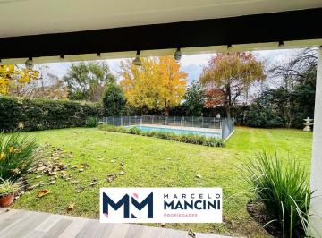 Casa · 247m² · 6 Ambientes · 3 Cocheras · Venta Casa en Campos de Echeverria 5 Ambientes