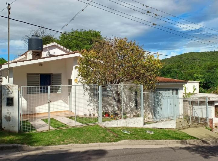 Casa · 192m² · 6 Ambientes · 1 Cochera