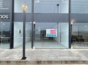 Local comercial · 60m² · 2 Ambientes · 1 Cochera · Alquiler Local en Docta