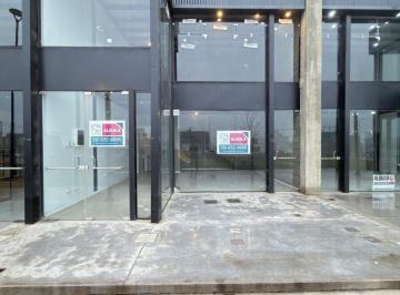 Local comercial · 70m² · 2 Ambientes · Alquiler Local en Docta