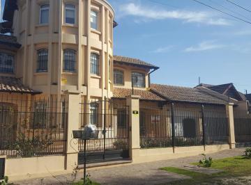 Casa · 455m² · 5 Ambientes · 2 Cocheras · Venta de Casa de 5 Ambientes en Ranelagh