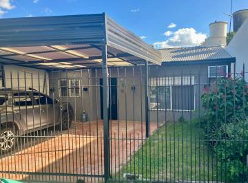 Casa · 140m² · 4 Ambientes · 2 Cocheras · Venta Casa 4 Amb. Berazategui Apto Crédito