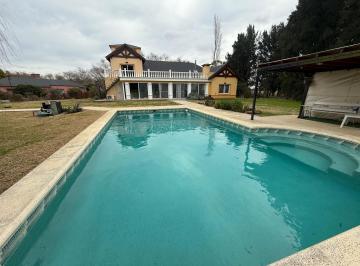 Casa · 402m² · 6 Ambientes · 5 Cocheras · Venta Casa 6 Ambientes en Haras del Sur I