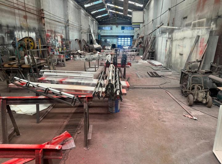 Bodega-Galpón · 1025m² · 1 Cochera