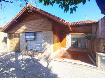 PH · 128m² · 4 Ambientes · 2 Cocheras · Venta de PH Tipo Casa 4 Amb. en Varela Centro - Apto Crédito