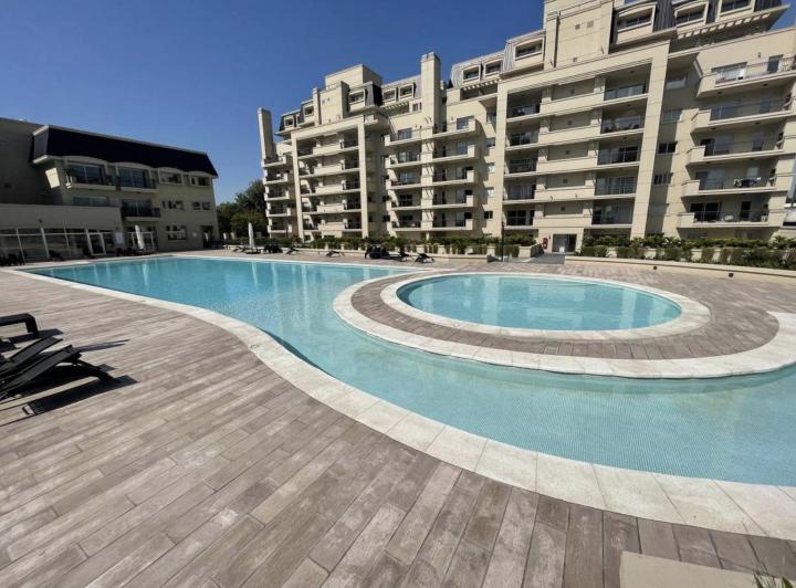 Departamento en alquiler en Bernal Este · 3 ambientes