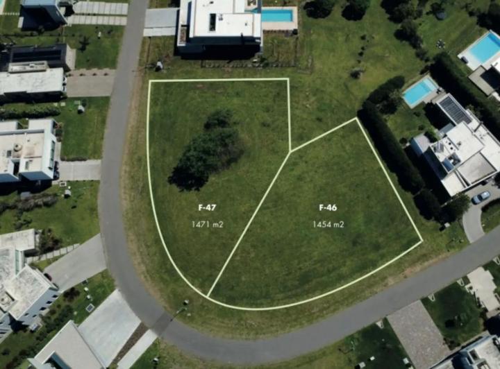 Terreno · 1471m²