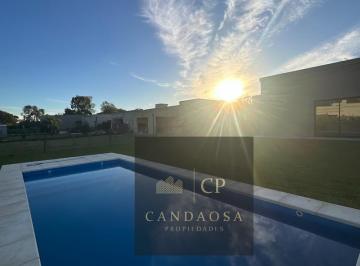 Casa · 131m² · 4 Ambientes · 2 Cocheras · Glm. Venta Impecable Casa B San Ramon, Pilar del Este