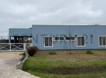 Casa · 180m² · 4 Ambientes · 1 Cochera · Casa en Venta Fincas de San Vicente, San Vicente.