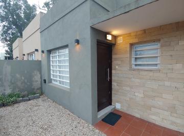 Ingreso · Dúplex 3 Amb Zona Parque