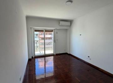 Departamento de 2 ambientes, Lomas de Zamora · Semipiso Impecable con Cochera en Las Lomitas