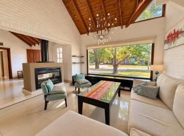 Casa · 346m² · 1 Ambiente · 7 Cocheras · Casa en Venta en Country Club Banco Provincia 5 Ambientes