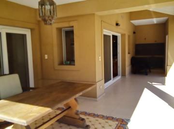 Casa · 349m² · 6 Ambientes · 3 Cocheras · St Thomas Country Club de Golf Casa 3 Plantas Canning