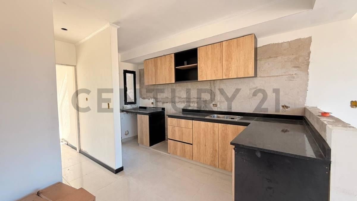 Chalet y Depto PH 4 amb, 500m² con cochera y parrilla — Centro, 11 de Septiembre
