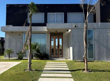 Casa de 7 ambientes, Escobar · Casa Siete Ambientes en Venta