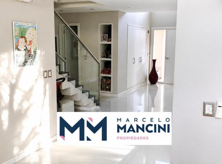 Casa · 420m² · 6 Ambientes · 6 Cocheras