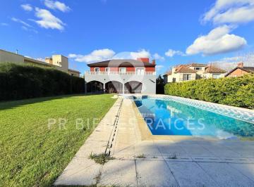 Casa · 390m² · 7 Ambientes · 2 Cocheras · Casa - El Lauquen