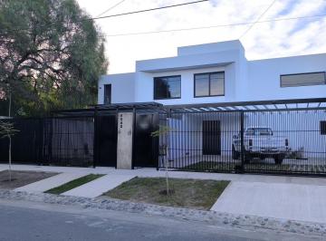 Casa · 170m² · 6 Ambientes · 2 Cocheras · Duplex a Estrenar con Pileta 3 Dorm. Villa Belgrano