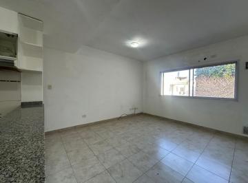 Departamento · 45m² · 2 Ambientes · 1 Cochera · Departamento 2 Ambientes Amplios en Alquiler · 1° Piso · Cochera Cubierta · Lanus