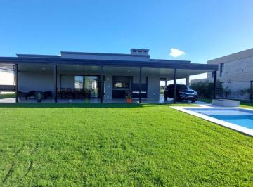 Casa de 5 ambientes, La Plata · Venta Casa La Victoria Polo Country Club 5 Ambientes!
