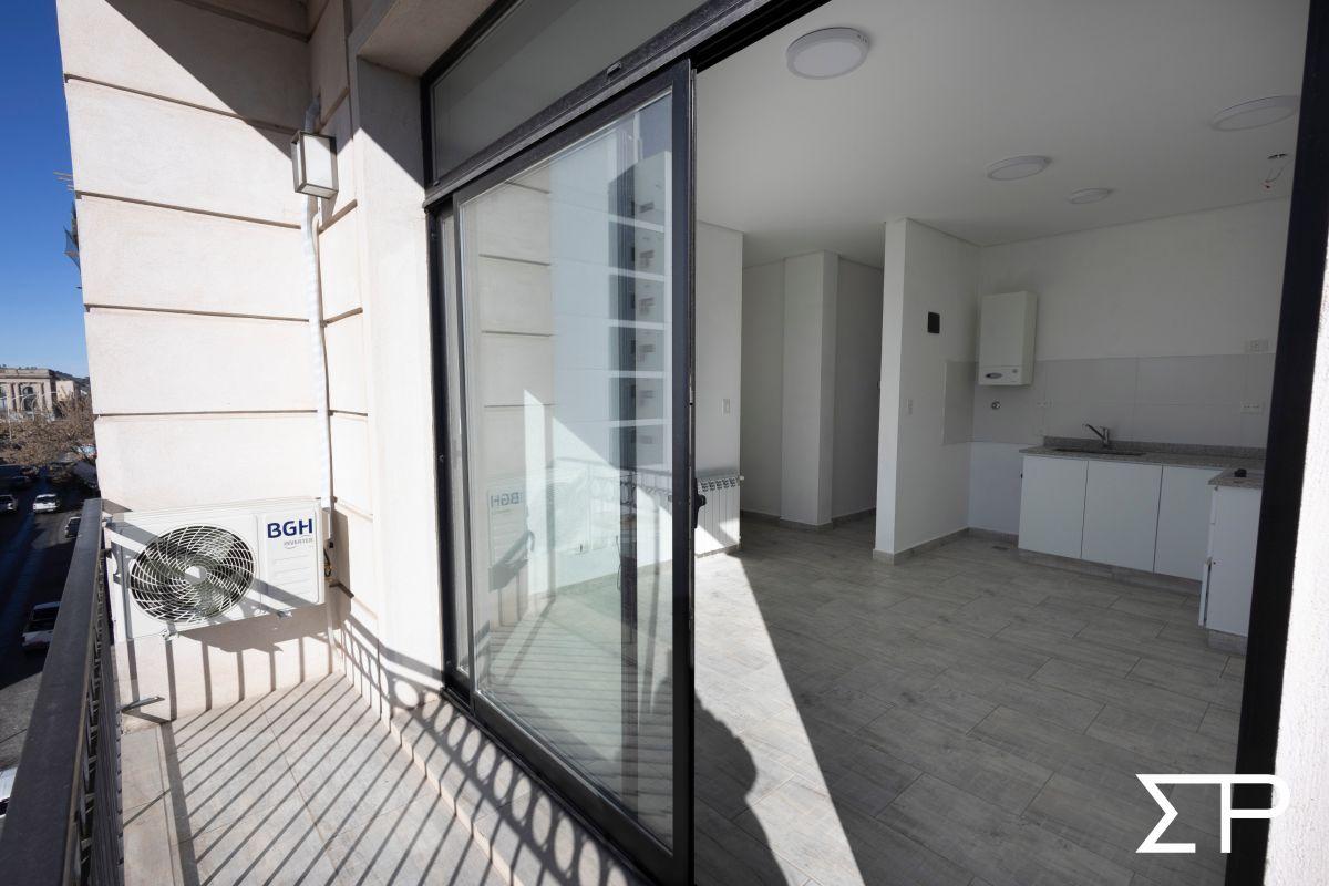 Depto 1 dorm, 54m² con balcón y ascensor — Centro de Tandil
