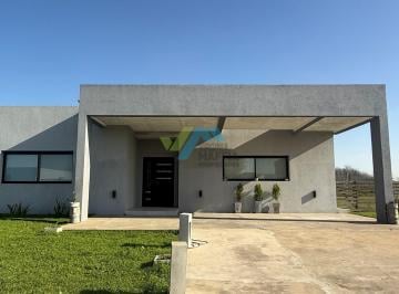 Casa · 230m² · 3 Ambientes · 2 Cocheras · Casa en Venta en San Sebastian - Area 9, San Sebastian, Escobar