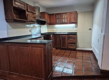 PH de 4 ambientes, Lomas de Zamora · Casa 3 Habitaciones Muy Amplia y Cómoda