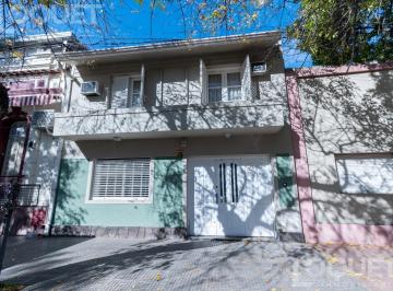 Casa · 177m² · 5 Ambientes · 1 Cochera · Casa 3 Dorm. en Candioti Sur, con Cochera y Pileta