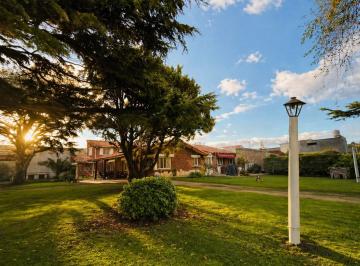 Casa de 7 ambientes, Mar del Plata · Casa 4 Dorm. en Mar del Plata con Parque y Casa Independiente – 1600 m²