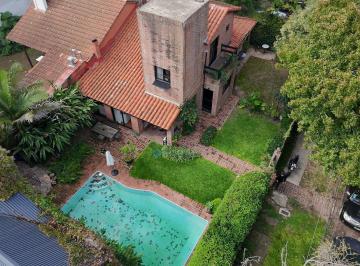 Casa · 154m² · 4 Ambientes · Casa 4 Ambientes en Esquina con Jardín y Pileta – Lomas de San Isidro