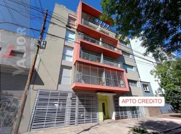 Departamento · 41m² · 2 Ambientes · 1 Cochera · Departamento de 2 Ambientes Al Frente con Balcón y Cochera Fija!