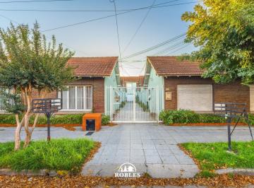 PH · 65m² · 3 Ambientes · 1 Cochera · PH en El Tradicional Entorno del Barrio Chauvin