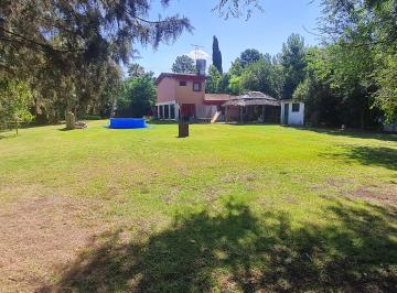 Quinta vacacional de 4 ambientes, Campana · Excelente Propiedad en Venta - 4 Amb. 2/plantas con Gran Lote - B. Sta. Brigida