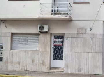 Casa de 5 ambientes, Quilmes · "Exclusivo Uso Profesional o Comercial"