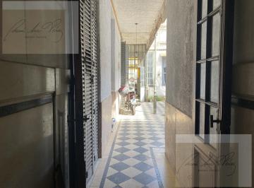 Casa · 140m² · 5 Ambientes · 1 Cochera · Casa en Venta en Boedo. Av de La Plata y Av Chiclana. Ideal Desarrollo Inmobiliario. Apto Crédito