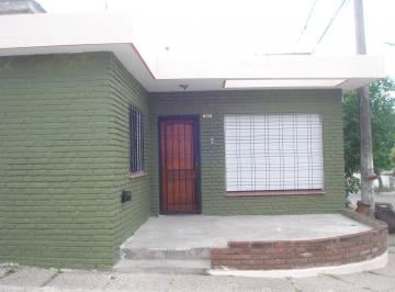 Casa · 2 Dormitorios · Casa en Rosales 3600