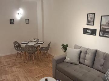 Departamento · 42m² · 2 Ambientes · Venta Departamento de 2 Ambientes con Patio y Balcón Saliente