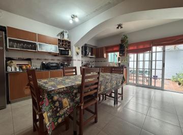 PH · 123m² · 5 Ambientes · PH Tipo Casa | Terraza Propia | Excelente Estado