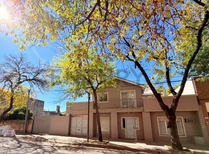 Casa · 297m² · 10 Ambientes